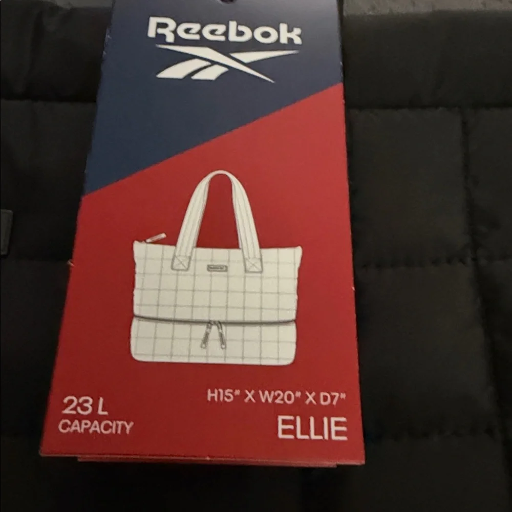 Brand new”Reebok”(ELLIE)tote bag.Size-H-15”,W-20”xD7”.23L capacity.Color-black🖤 - Picture 13 of 14